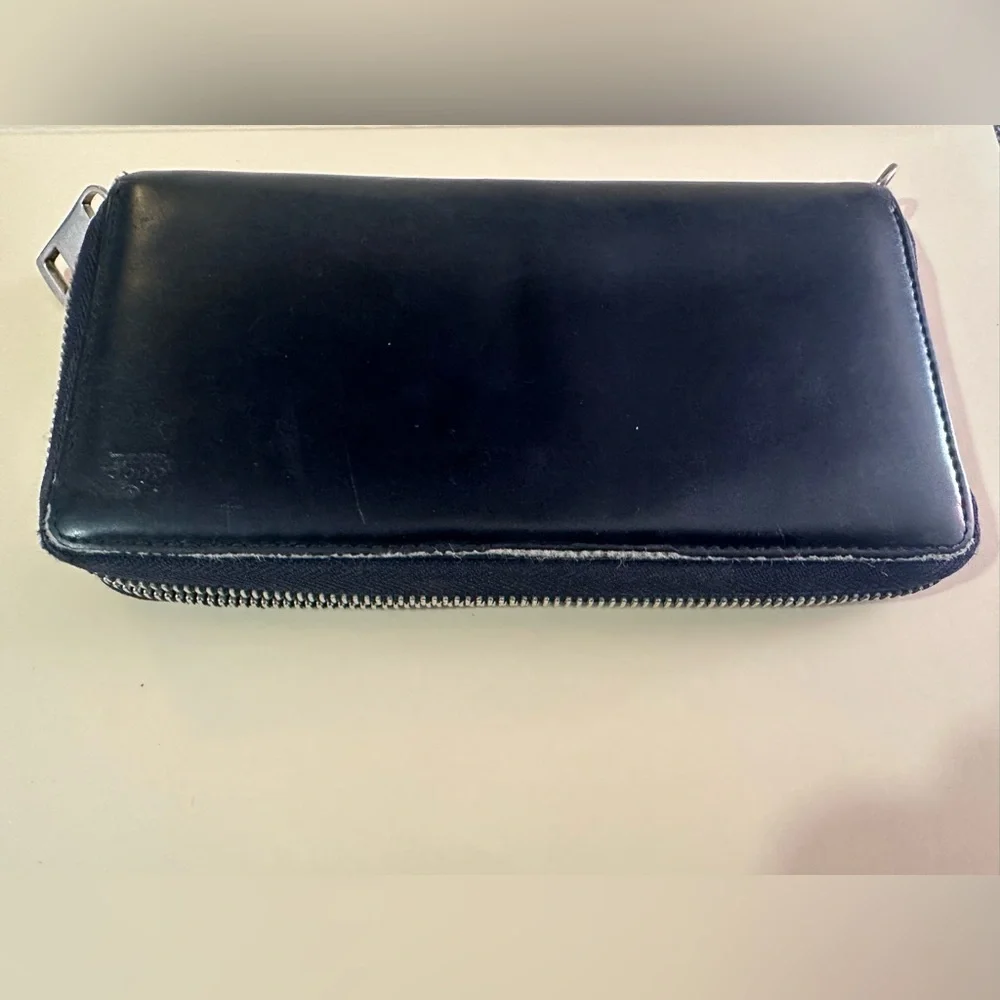 Pre-Owned Authentic Gucci Black Leather Zip Around Wallet - Picture 4 of 9
